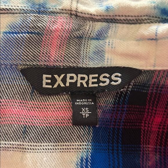 Express Casual high-low Plaid Shirt - White, Blue, and Red. XS - Picture 7 of 8